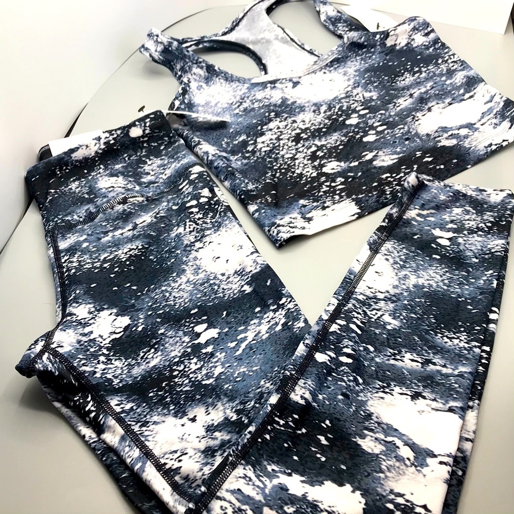 Calvin Klein leggings and sports tops bundle small